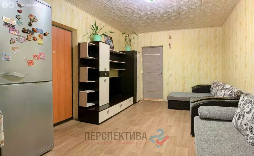 3-комнатная квартира: Чебоксары, улица Шумилова, 18 (68.8 м) - Фото 1