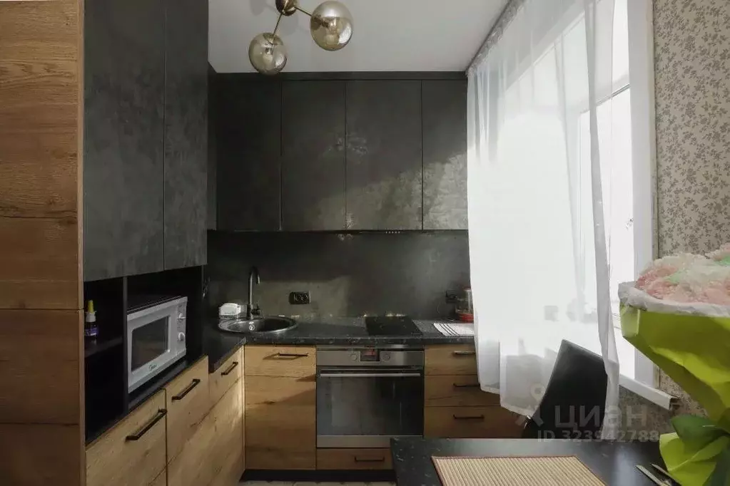 3-к кв. Иркутская область, Иркутск ул. Радищева, 184 (57.0 м) - Фото 1