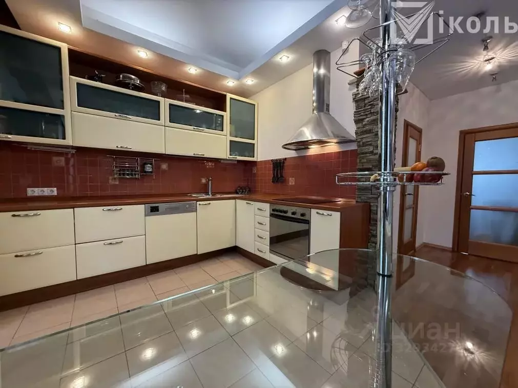 3-к кв. Иркутская область, Иркутск Украинская ул., 1 (75.0 м) - Фото 2