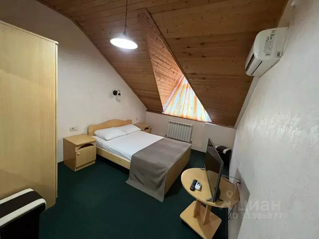Комната Краснодарский край, Сочи Адлер жилрайон, ул. Бестужева, 16 - Фото 1