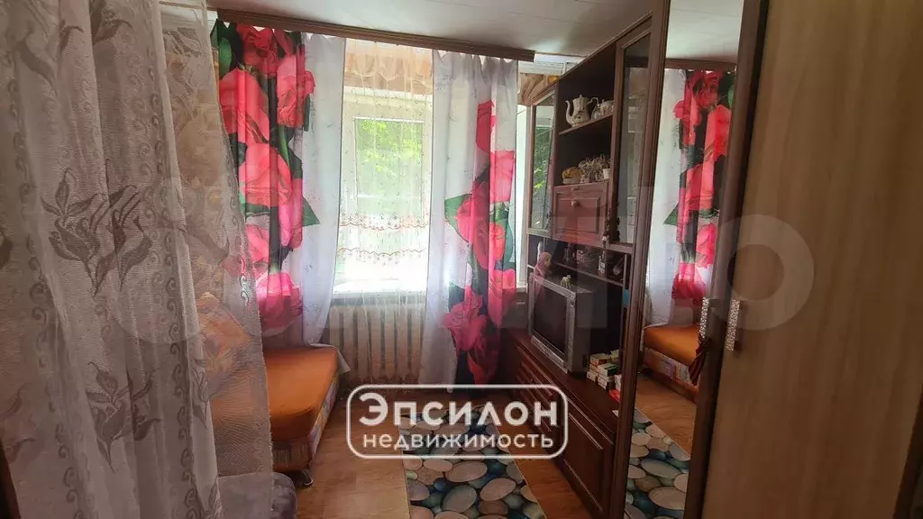 Комната 18 м в 2-к., 1/3 эт. - Фото 0
