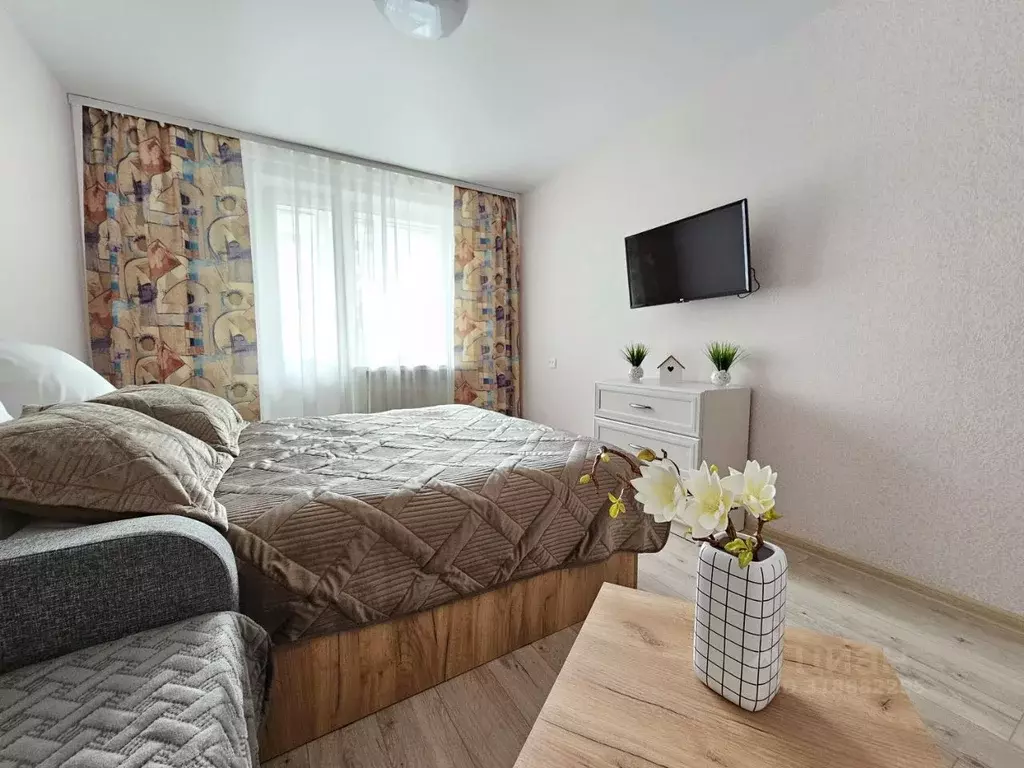 1-к кв. Вологодская область, Череповец Набережная ул., 35 (34.0 м) - Фото 1