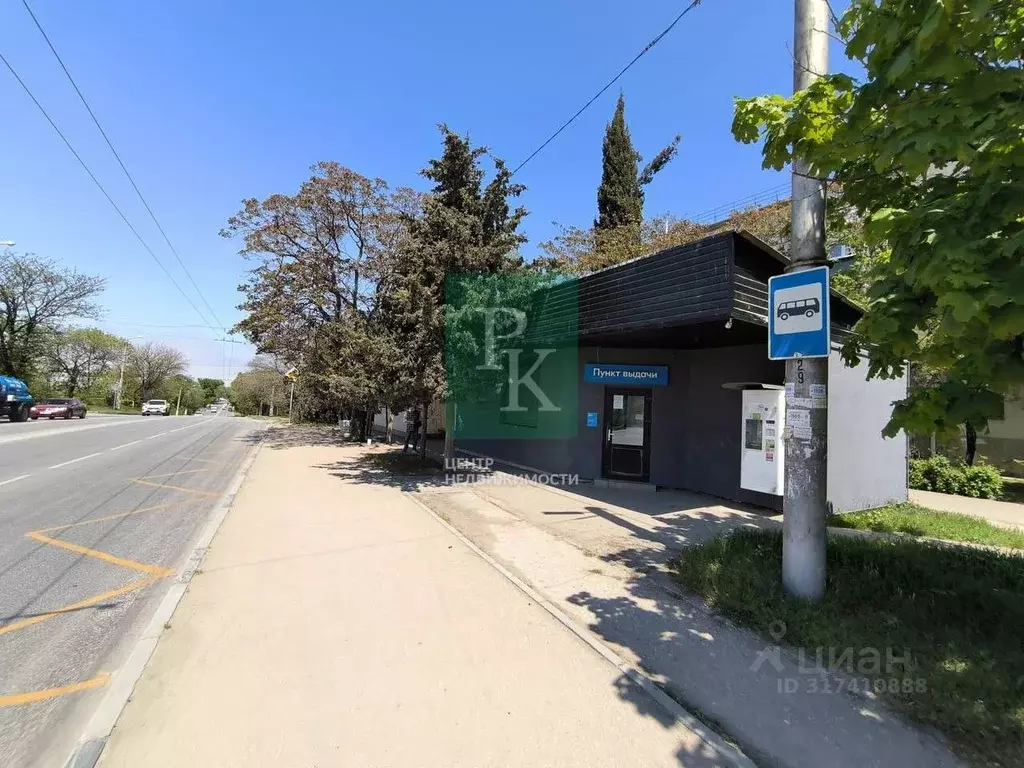 Торговая площадь в Севастополь ул. Хрусталева, 49 (93 м) - Фото 1