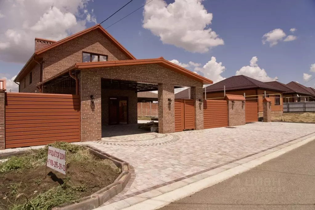 Дом в Краснодарский край, Кореновск ул. Тихорецкая, 31 (245 м) - Фото 1