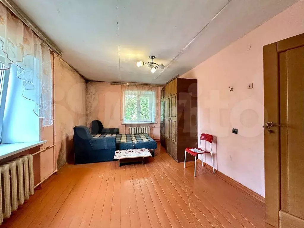 Комната 18 м в 3-к., 4/4 эт. - Фото 0