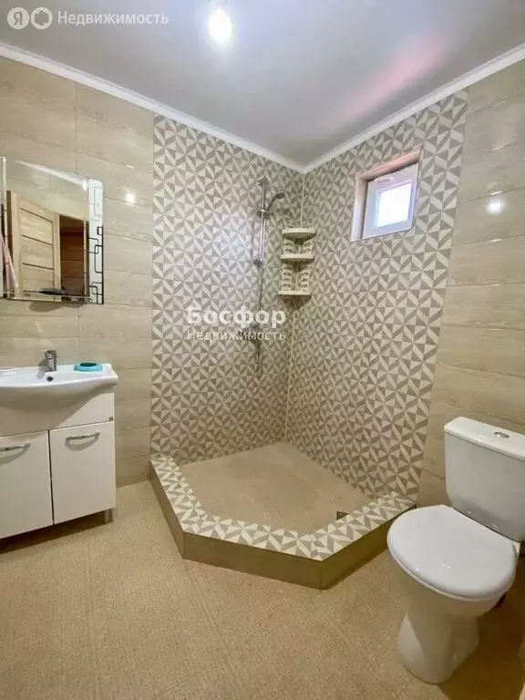 Дом в Феодосия, улица Гарнаева, 1 (190 м) - Фото 1