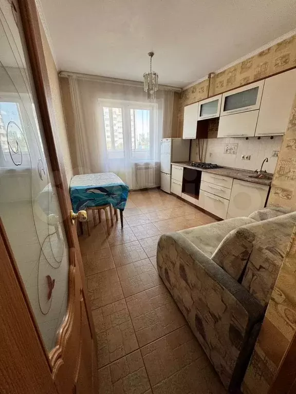 1-к. квартира, 38 м, 4/10 эт. - Фото 1