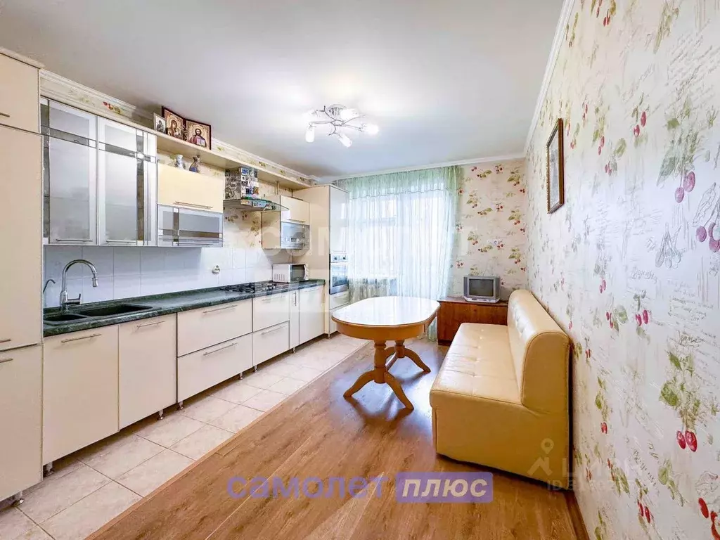 2-к кв. Чувашия, Чебоксары ул. Мате Залка, 13 (85.0 м) - Фото 0