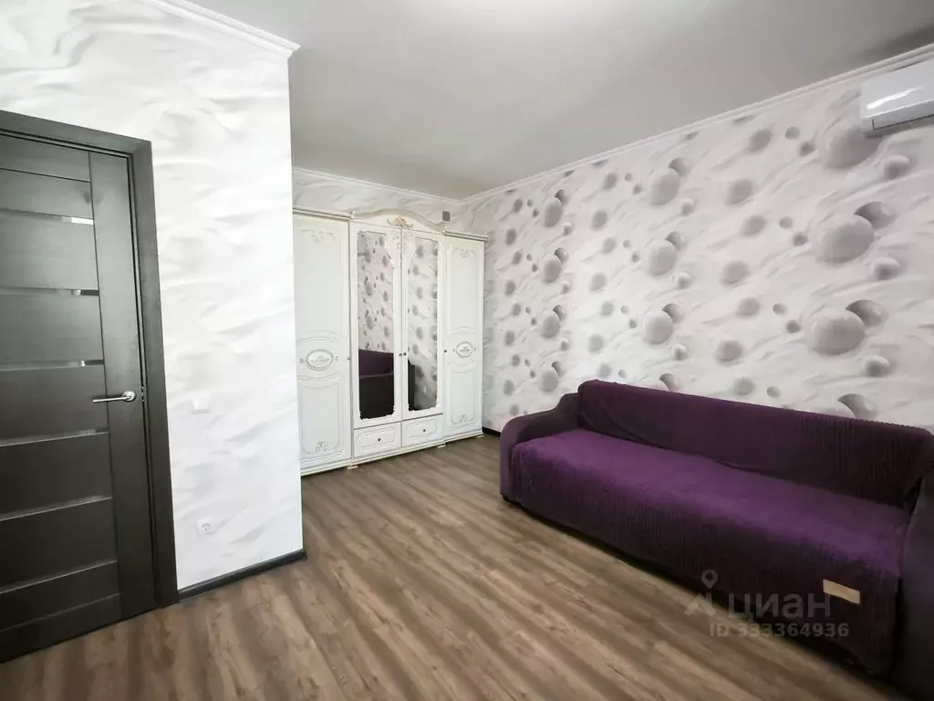 1-к кв. Крым, Симферополь просп. Александра Суворова, 9 (33.8 м) - Фото 1