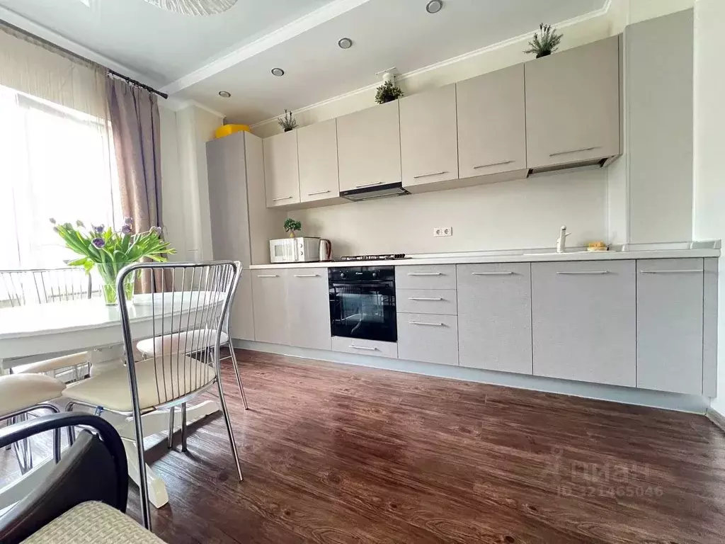 2-к кв. Краснодарский край, Новороссийск Южная ул., 25 (64.0 м) - Фото 1