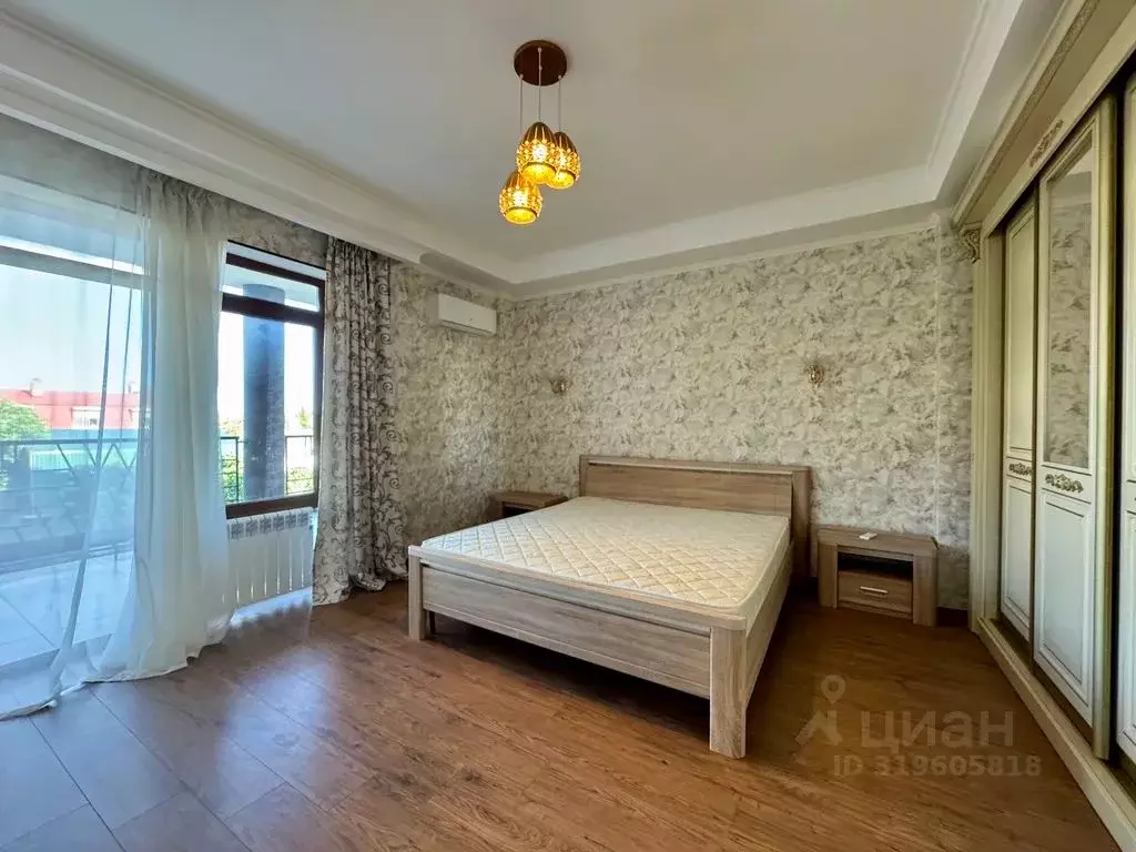 3-к кв. Крым, Ялта ул. Большевистская, 19 (105.0 м) - Фото 1