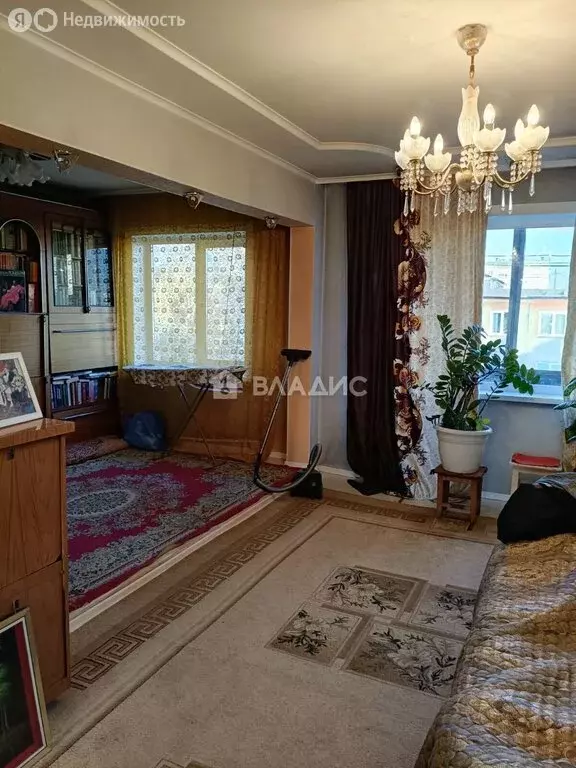 3-комнатная квартира: Бийск, улица Петра Мерлина, 25/2 (97.3 м) - Фото 1