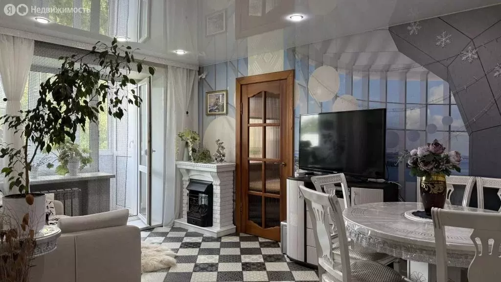 3-комнатная квартира: Нижний Новгород, Автомеханическая улица, 15 ... - Фото 0
