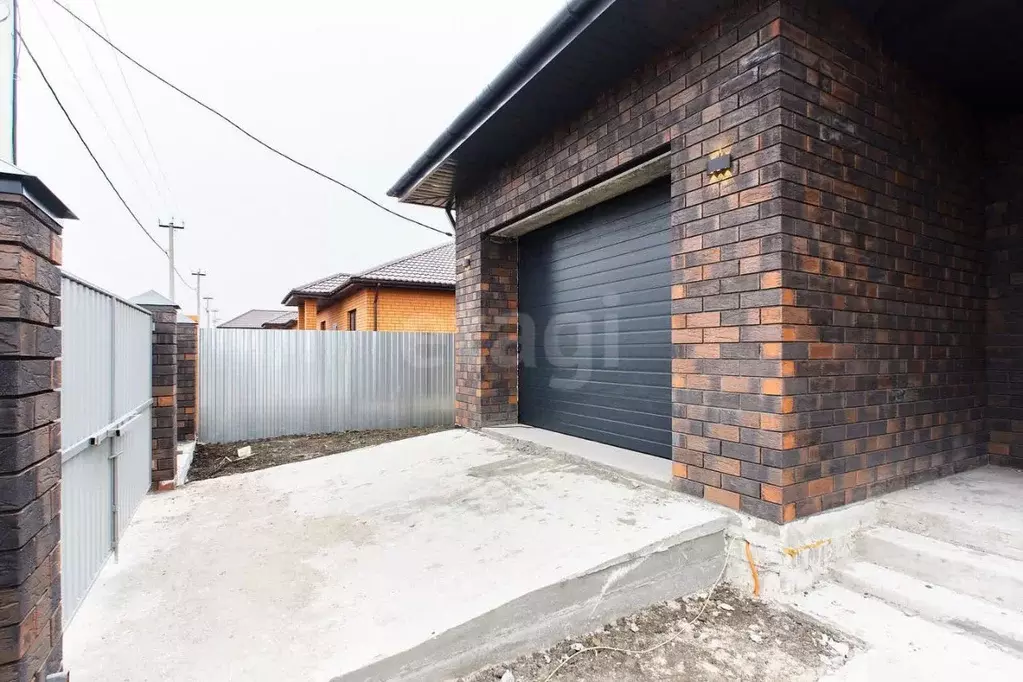 Дом в Тюменская область, Тюмень ул. Александра Хрущева (140 м) - Фото 1