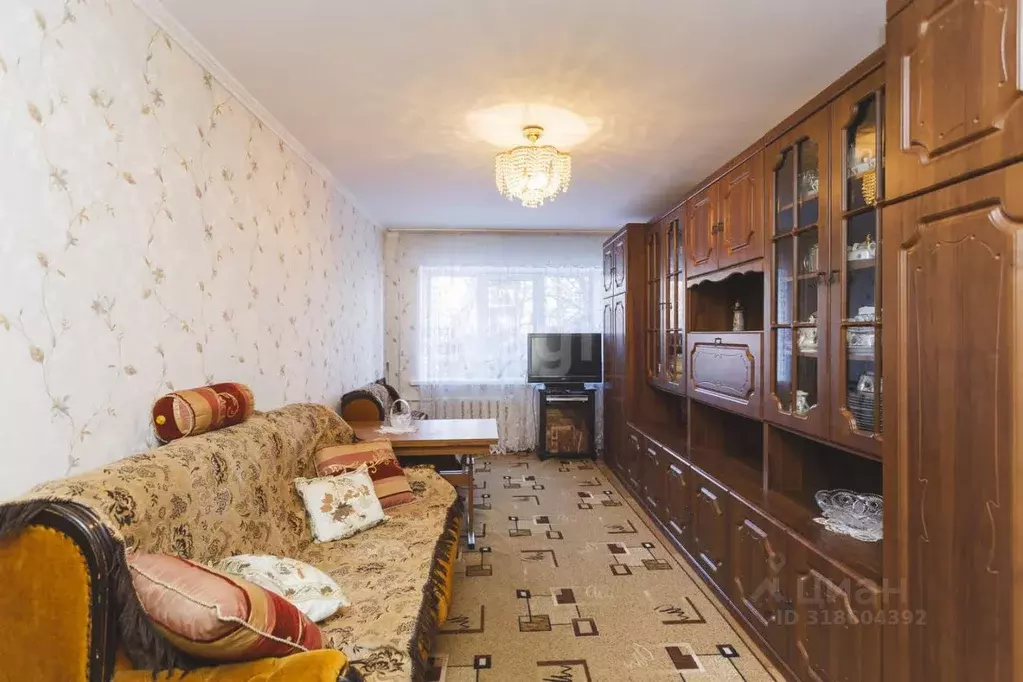 2-к кв. Башкортостан, Уфа ул. 50-летия Октября, 5 (42.6 м) - Фото 0