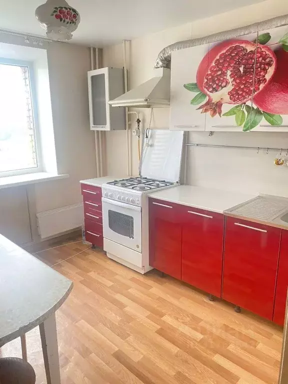 2-к кв. Чувашия, Чебоксары ул. Энтузиастов, 21 (64.0 м) - Фото 0