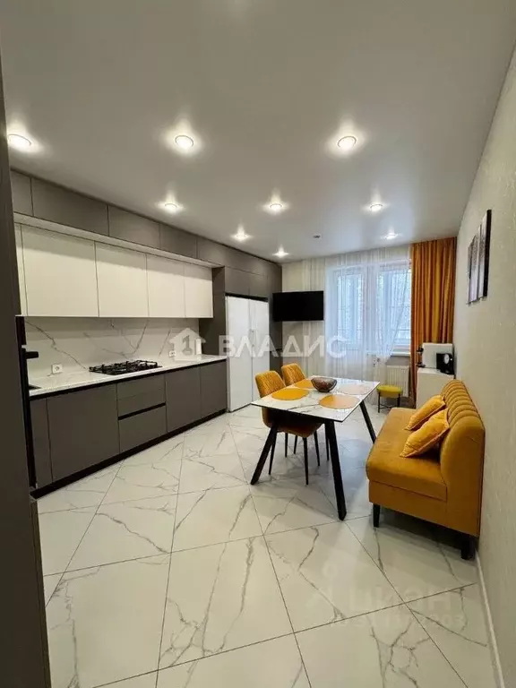 3-к кв. Тульская область, Новомосковск Зеленая ул., 15 (103.8 м) - Фото 1