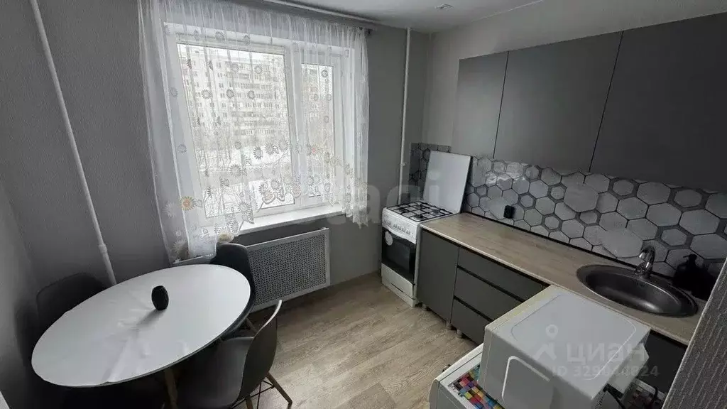 1-к кв. Татарстан, Казань ул. Адоратского, 6 (33.1 м) - Фото 1