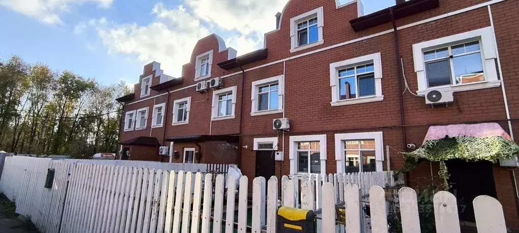 Таунхаус в Оренбургская область, Оренбургский район, пос. Пригородный ... - Фото 1