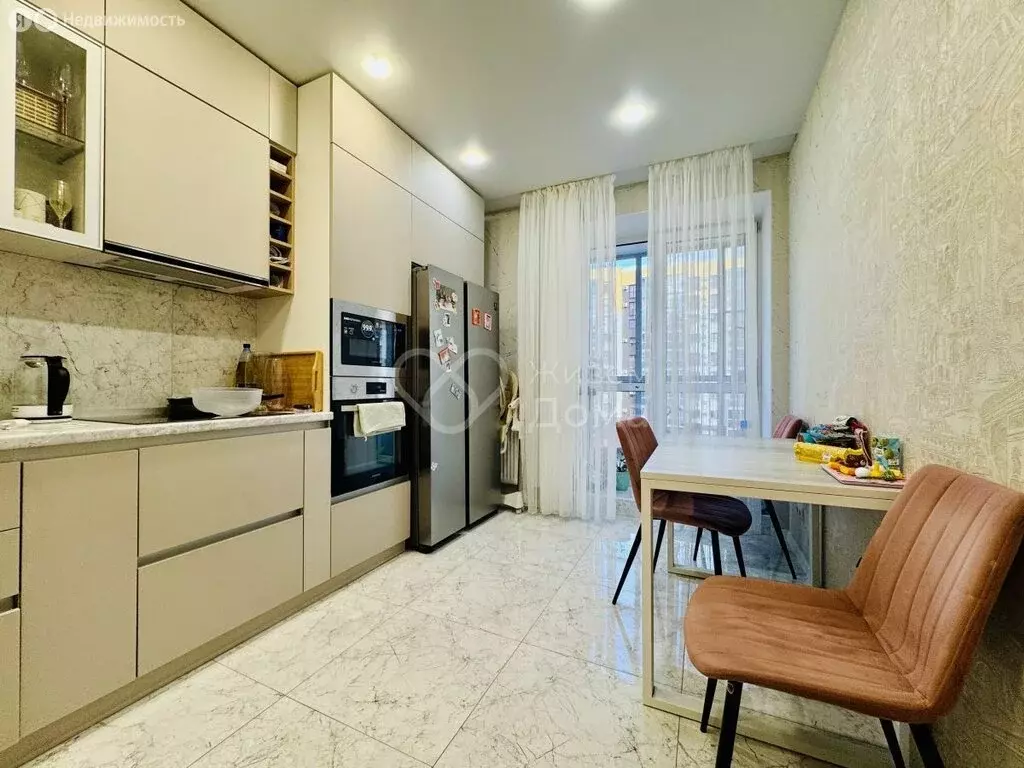 1-комнатная квартира: Волгоград, улица Расула Гамзатова, 7 (42.05 м) - Фото 0