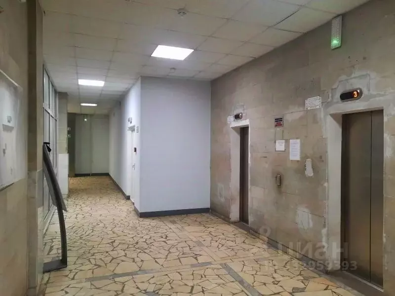 Склад в Санкт-Петербург пл. Конституции, 2 (321 м) - Фото 2