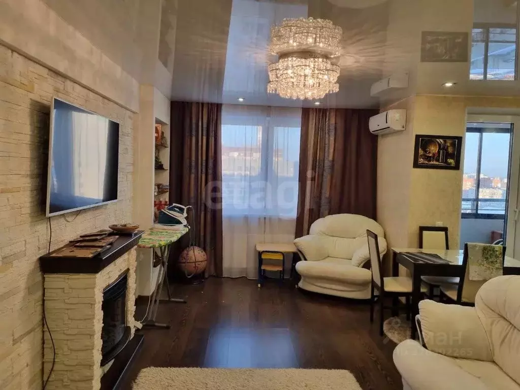 3-к кв. Тюменская область, Тюмень ул. 50 лет Октября, 57А (78.4 м) - Фото 1