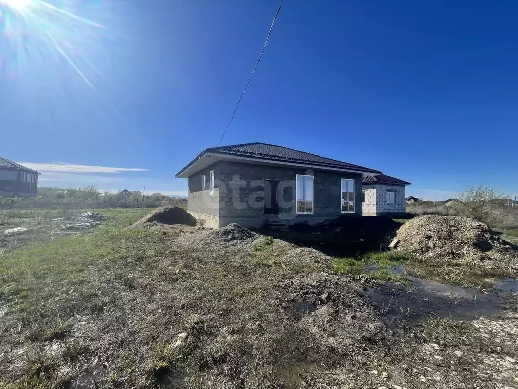 Дом в Адыгея, Майкоп Оштенский пер. (106 м) - Фото 0