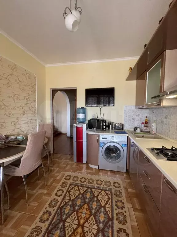 3-к. квартира, 90 м, 6/6 эт. - Фото 0