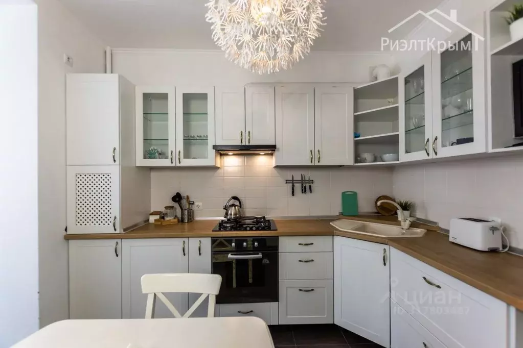 2-к кв. Крым, Симферополь ул. Федько, 16 (70.0 м) - Фото 1