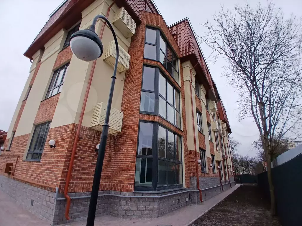 2-к. квартира, 69 м, 1/4 эт. - Фото 1