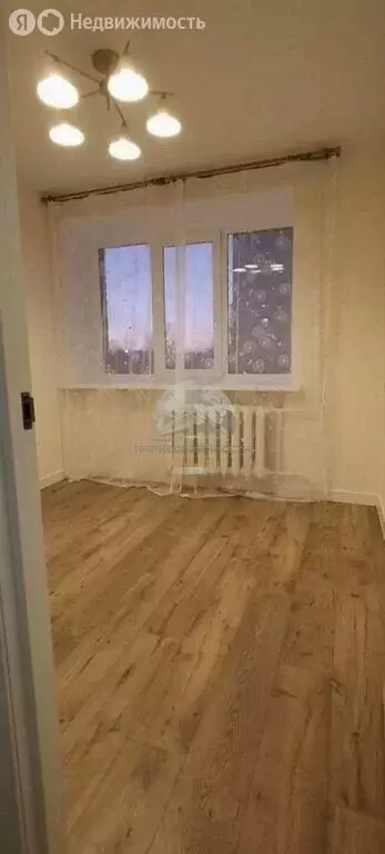 4-комнатная квартира: Великий Новгород, Нехинская улица, 28 (70.4 м) - Фото 1