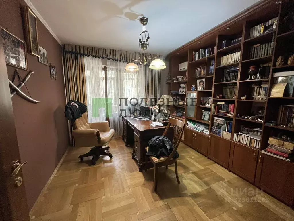 3-к кв. Астраханская область, Астрахань ул. Сен-Симона, 42к1 (100.0 м) - Фото 1