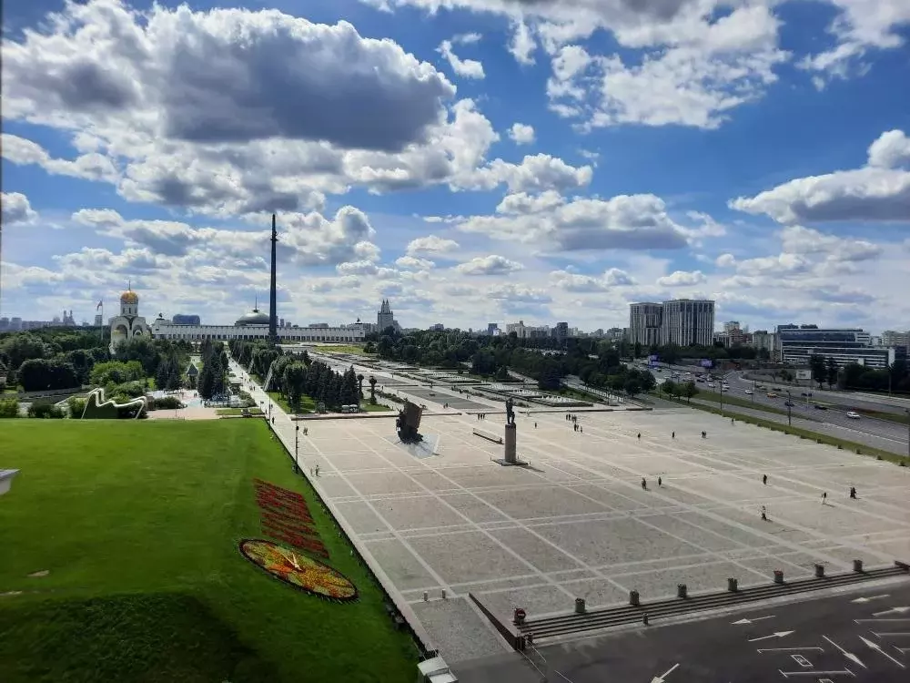 Продается 4-комнатная квартира - Фото 2