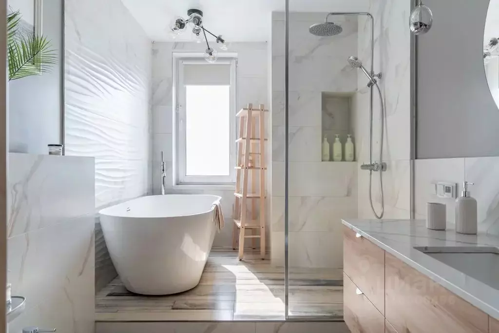 2-к кв. Приморский край, Владивосток ул. Леонова, 70 (70.0 м) - Фото 0
