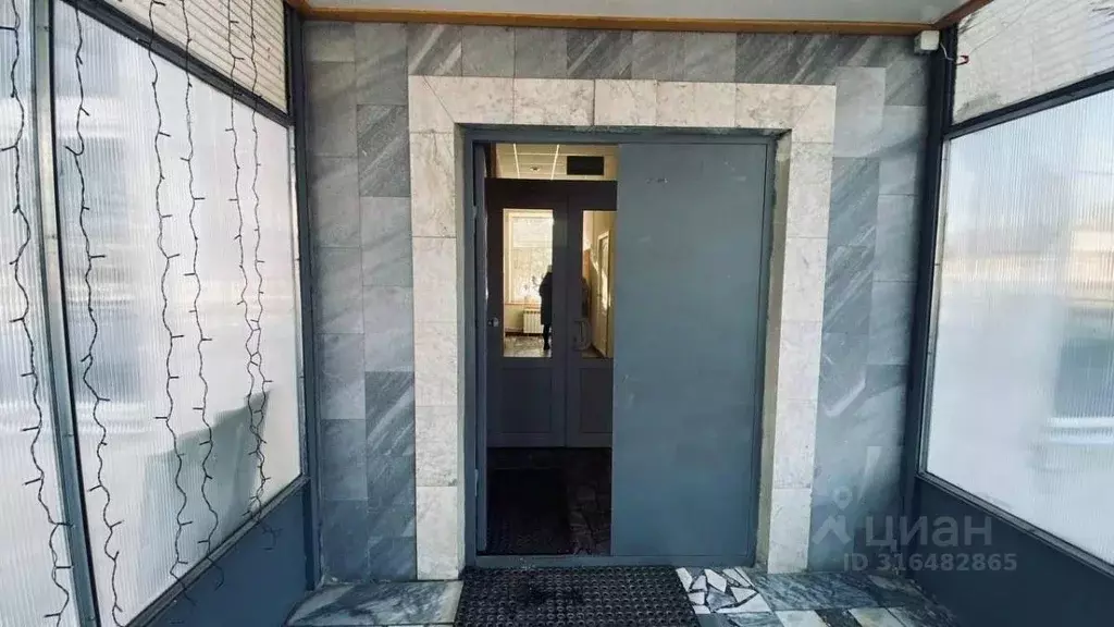 Помещение свободного назначения в Саратовская область, Саратов ш. ... - Фото 0