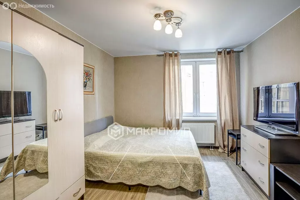 2-комнатная квартира: Санкт-Петербург, Смоленская улица, 11к2 (70 м) - Фото 1