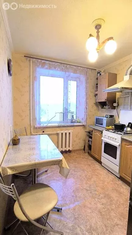 3-комнатная квартира: Новочебоксарск, улица 10-й Пятилетки, 32 (65.4 ... - Фото 2