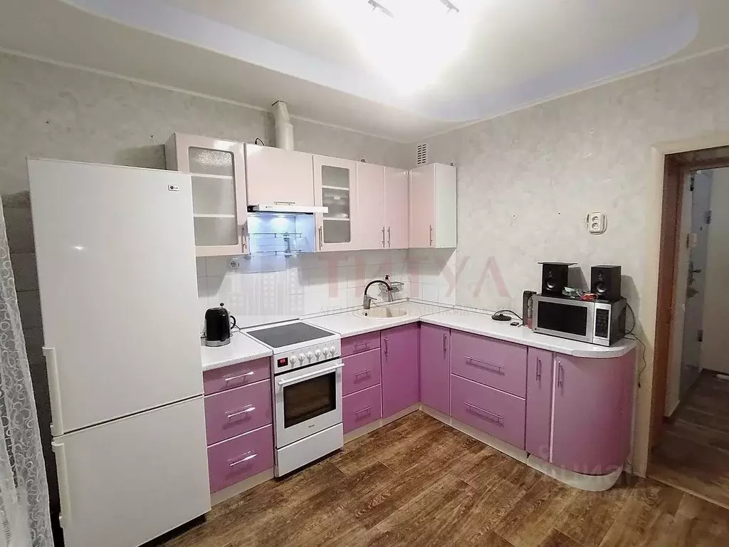 3-к кв. Белгородская область, Старый Оскол Восточный мкр, 14 (64.0 м) - Фото 1