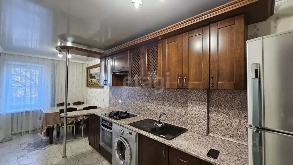 4-к кв. Карачаево-Черкесия, Черкесск ул. Космонавтов, 5А (77.5 м) - Фото 0