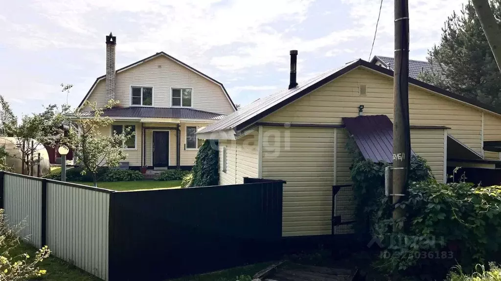 Дом в Ленинградская область, Киришский район, Будогощь пгт пер. ... - Фото 1