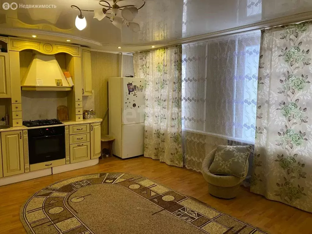 4-комнатная квартира: Бакал, Октябрьская улица, 8 (93.8 м) - Фото 2