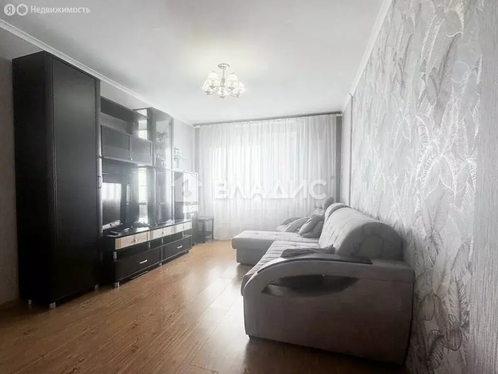 3-комнатная квартира: Строитель, улица Жукова, 3 (79.9 м) - Фото 2