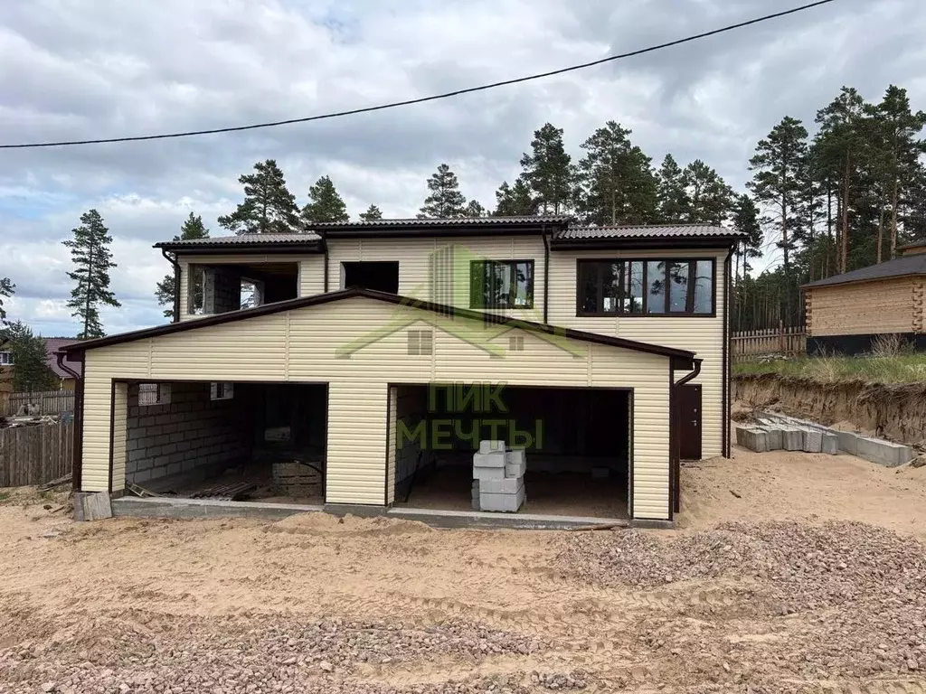 Таунхаус в Бурятия, Улан-Удэ 144А мкр,  (210 м) - Фото 1