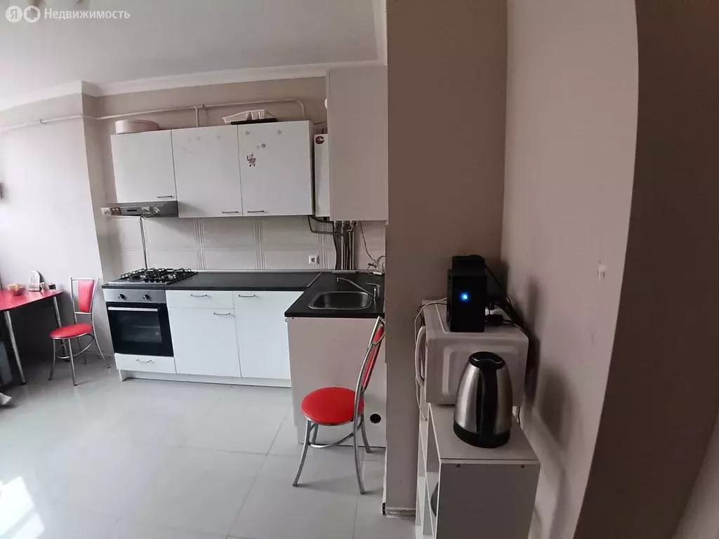 1-комнатная квартира: посёлок городского типа Яблоновский, улица ... - Фото 2