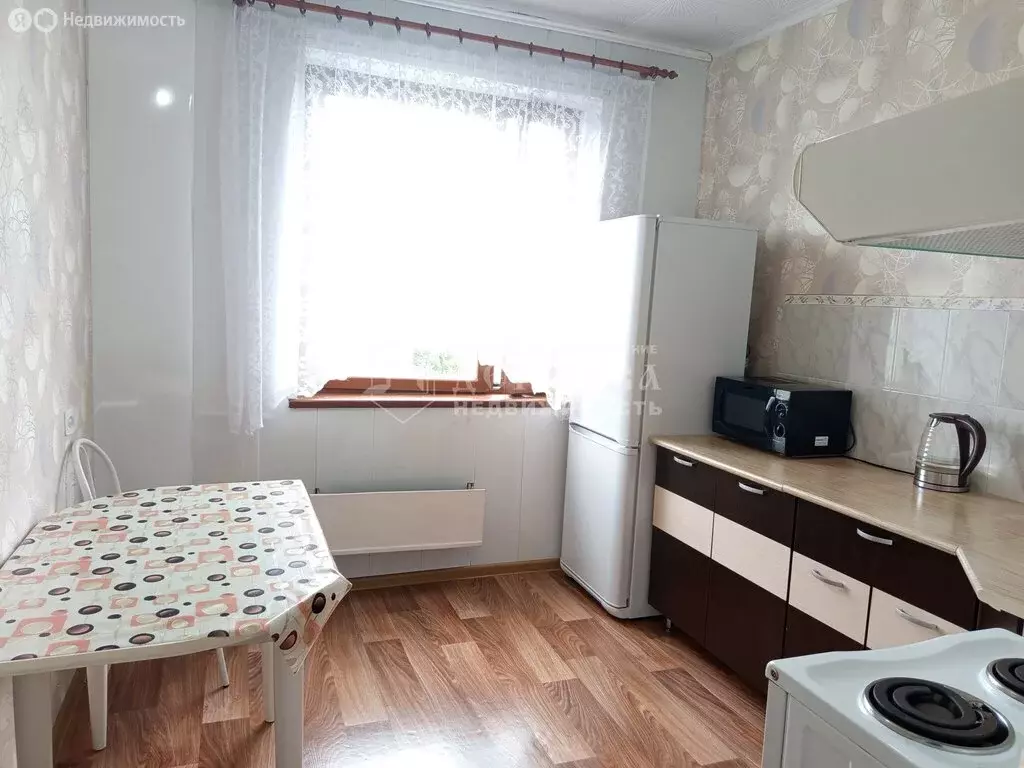 3-комнатная квартира: Полысаево, улица Крупской, 126 (64.5 м) - Фото 1