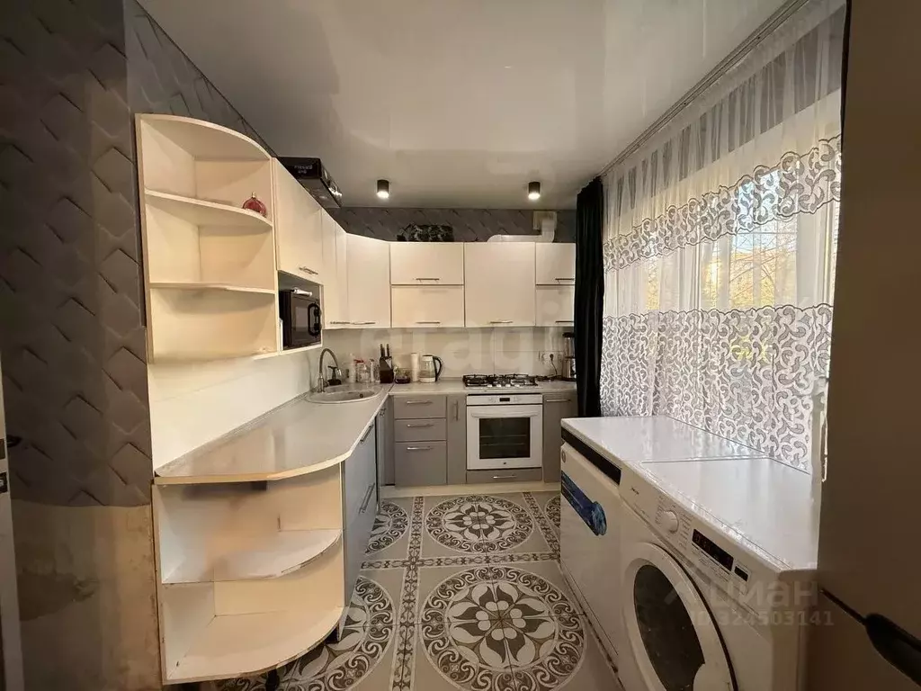 2-к кв. Адыгея, Майкоп ул. 2-я Дубзаводская, 4 (50.1 м) - Фото 1