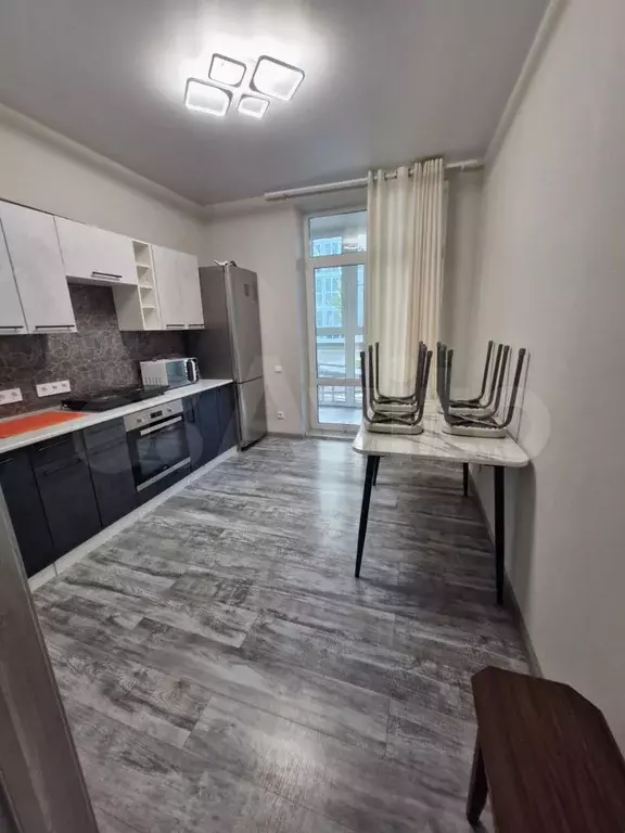 1-к. квартира, 42 м, 1/7 эт. - Фото 0