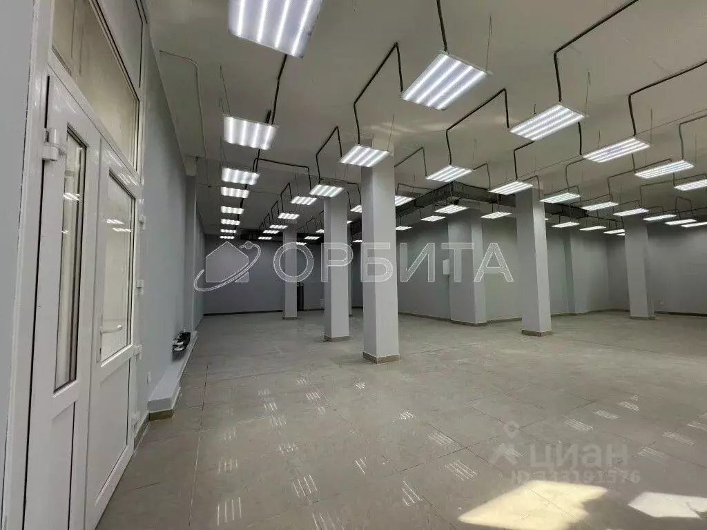 Помещение свободного назначения в Тюменская область, Тюмень ул. ... - Фото 1
