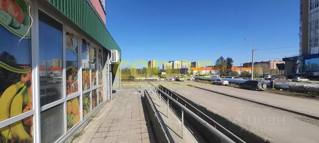 Торговая площадь в Омская область, Омск бул. Архитекторов, 13 (37 м) - Фото 1