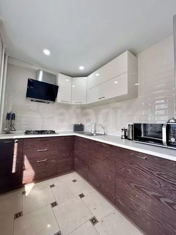 3-к. квартира, 57,5 м, 2/2 эт. - Фото 0